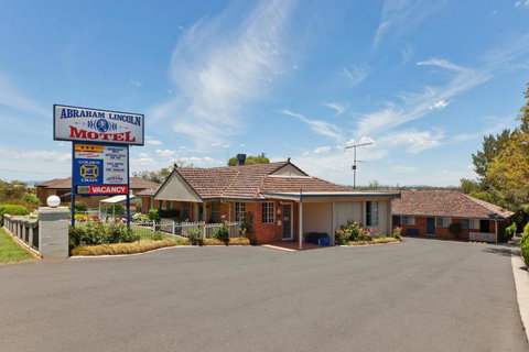 Abraham Lincoln Motel - Accommodation Cairns 0