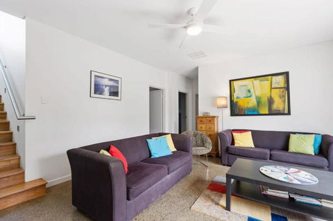 Absolute Luxury Beachfront - Middleton - BYO Linen - Accommodation Cairns 2