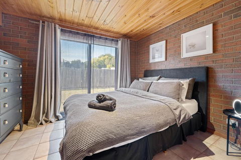 Affordable GEM In The Heart Of Inverloch - Accommodation Cairns 4