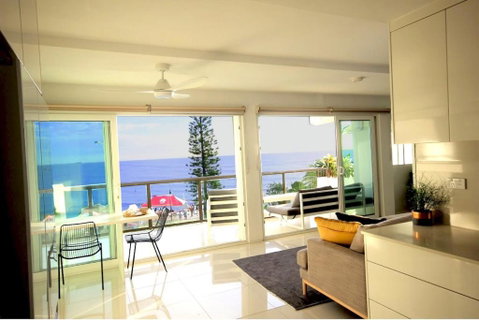 Alexandra Headland Ocean Dream - Stunning View ZA6 - Accommodation Cairns 0