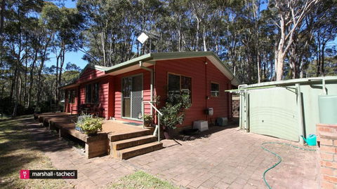 Amaroo Barraga Bay Family Holiday Home Bermagui - Accommodation Cairns 1