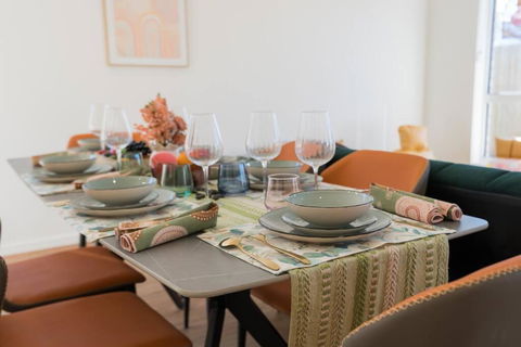 Amazing 4 Rooms House Near SpringField Lakes - Accommodation Cairns 3