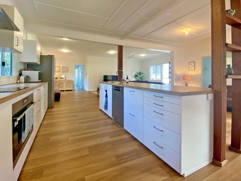 Amity Ohana - Accommodation Cairns 1