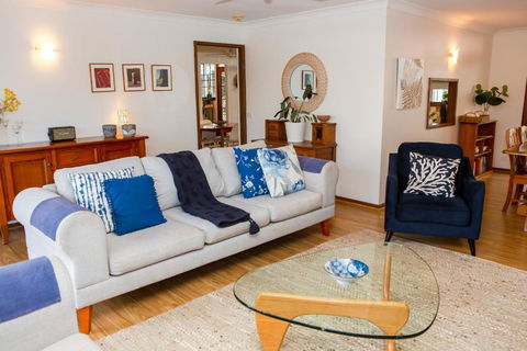 Among The Vines - Accommodation Cairns 4