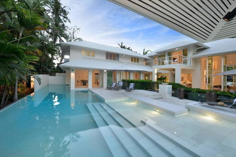 Anjea - Luxury 5 Bedroom Home By The Beach - Accommodation Cairns 0