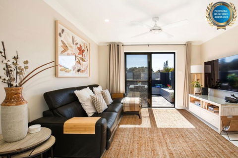 Alkira - Pet Friendly - 4 Mins Walk To Beach - Accommodation Cairns 1