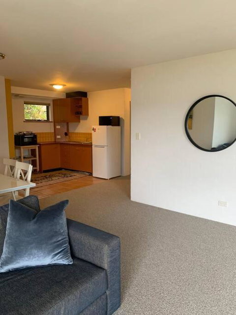 Apartment Minutes To Lake - Accommodation Cairns 4