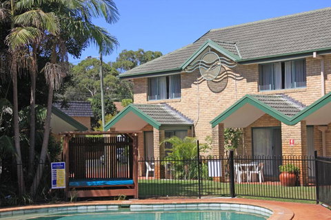 Aqua Villa Holiday Apartments - Accommodation Cairns 0