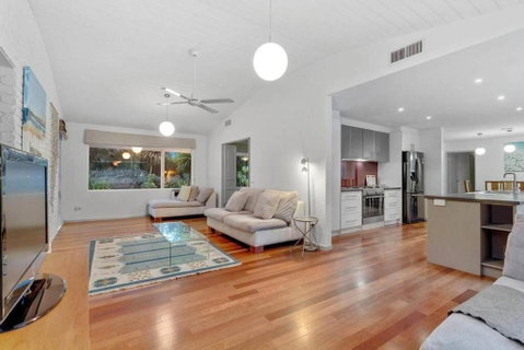 Archies - Private Coastal Sanctuary, Perfect For Familes, Linen Included - Accommodation Cairns 3