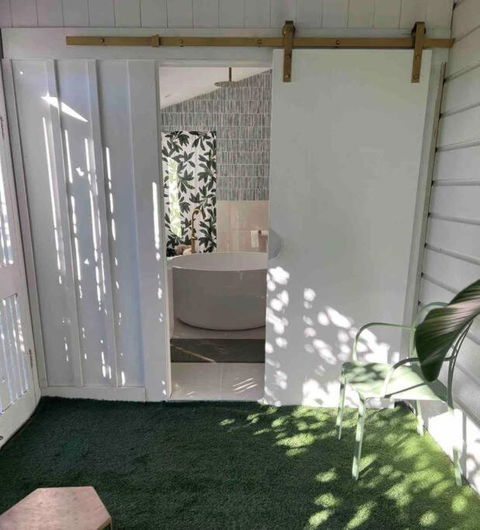 Artists Residence - Accommodation Cairns 4