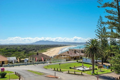 Astor Apartment 2 - Bring Your Own Linen - Accommodation Cairns 2