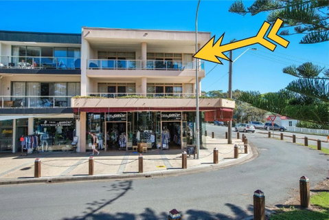 Astor Apartment 2 - Bring Your Own Linen - Accommodation Cairns 1
