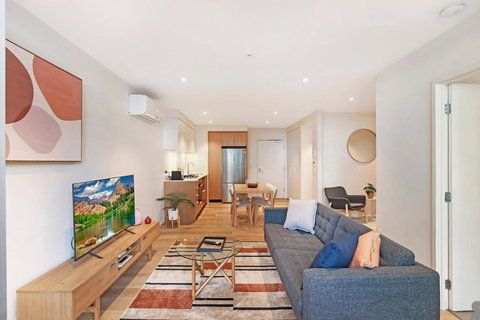 Astra Apartments Docklands - Accommodation Cairns 0