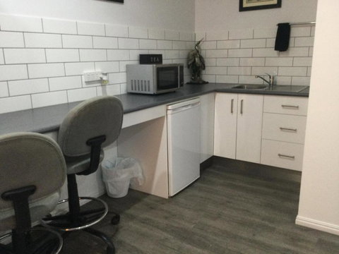 Ayrline Motel - Accommodation Cairns 0