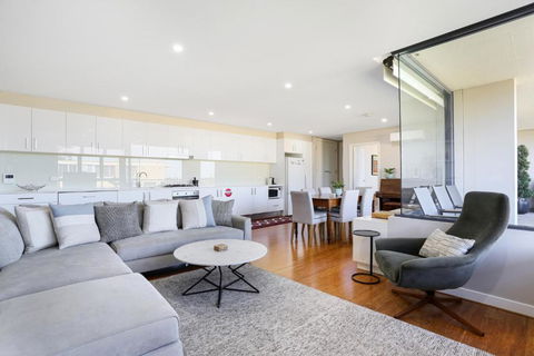 B314S - Waverton Village Heights - Accommodation Cairns 2