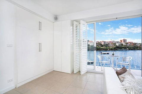 BADEN - Absolute Water Front Sydney Harbour Studio - Accommodation Cairns 4