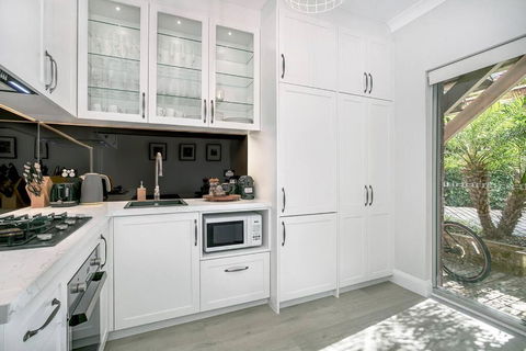 BALO1 - The Esplanade - Mosman - Accommodation Cairns 2