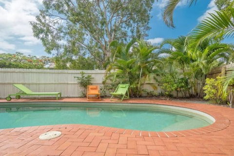 BARBADOS Ultimate Laid-back Holiday - Flat Stroll To River - Accommodation Cairns 1