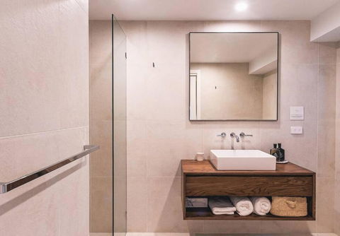 BAY PROPERTIES . Bridgewood - Accommodation Cairns 4