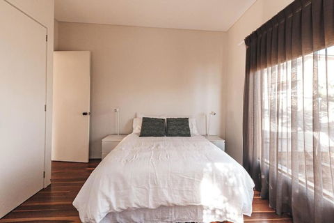 BAY PROPERTIES . The Big Chill - Accommodation Cairns 4
