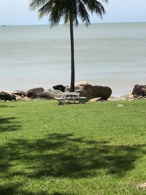 Cairns Beach House Our Oasis - Accommodation Cairns 5