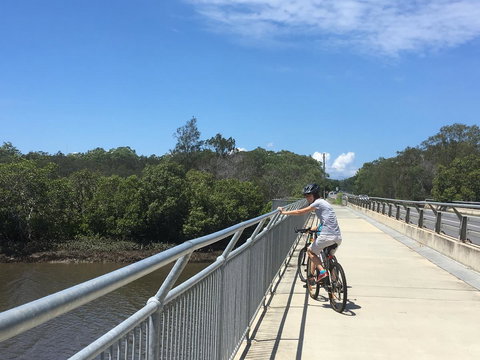 Absolute Waterfront - Accommodation Cairns 23