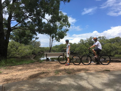 Absolute Waterfront - Accommodation Cairns 21