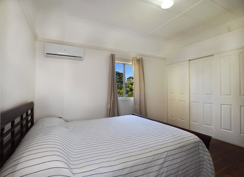 Absolute Waterfront - Accommodation Cairns 2