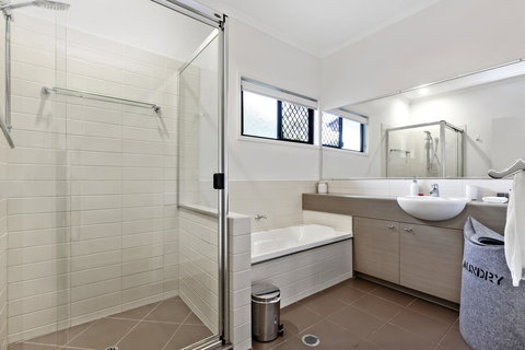 Lotus Retreat - Accommodation Cairns 1