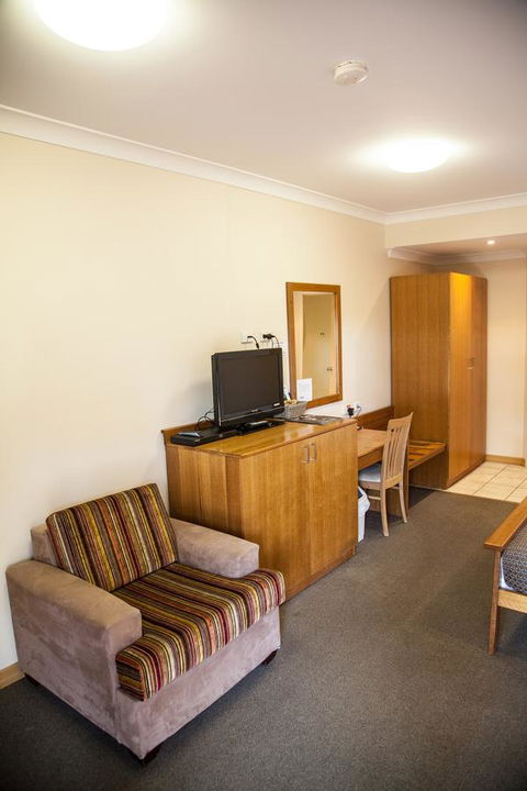 Eastgate On The Range Motel - Accommodation Cairns 3