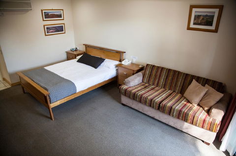 Eastgate On The Range Motel - Accommodation Cairns 9