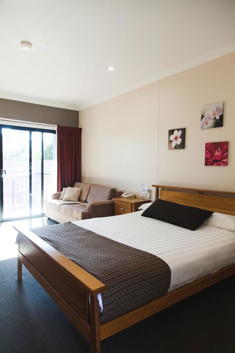Eastgate On The Range Motel - Accommodation Cairns 39