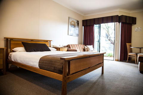 Eastgate On The Range Motel - Accommodation Cairns 5
