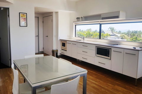 Hinchinbrook Holiday Apartments - Accommodation Cairns 2
