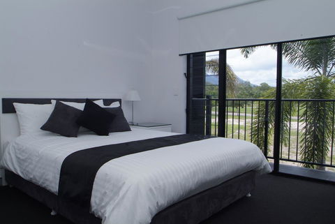 Hinchinbrook Holiday Apartments - Accommodation Cairns 23