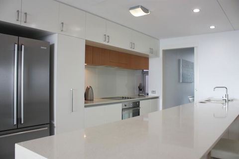 Private Seaview Apartment At Peninsula - Airlie Beach - Accommodation Cairns 2