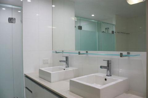 Private Seaview Apartment At Peninsula - Airlie Beach - Accommodation Cairns 6