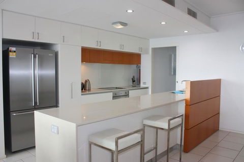 Private Seaview Apartment At Peninsula - Airlie Beach - Accommodation Cairns 8