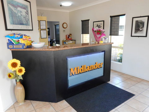 Midlander Motor Inn - Accommodation Cairns 1