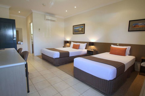 Midlander Motor Inn - Accommodation Cairns 23