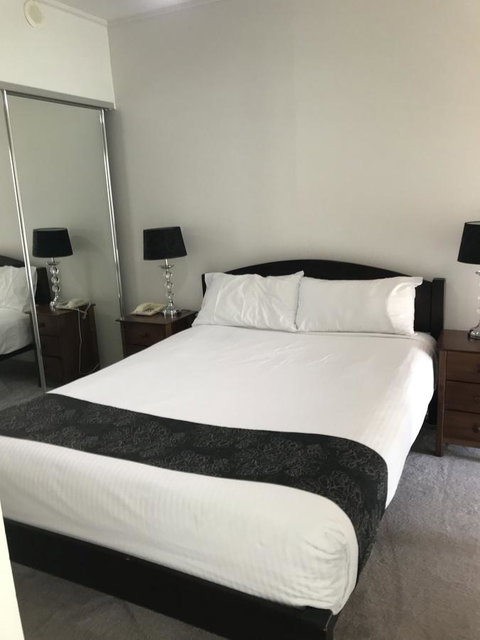 Flynn Brisbane - Accommodation Cairns 1
