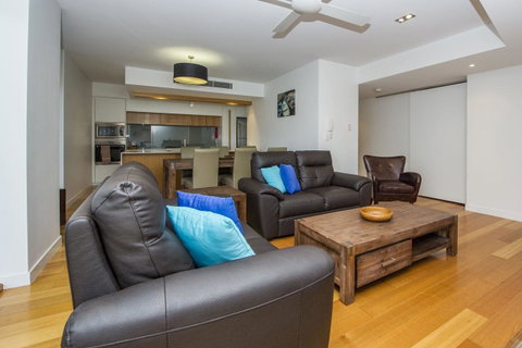Maggies Beachfront Apartment 6 - Accommodation Cairns 2