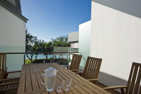 Maggies Beachfront Apartment 6 - Accommodation Cairns 6