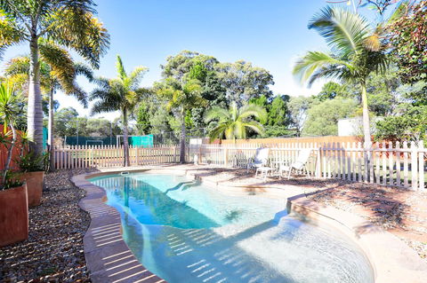 Waterfront At White Patch - Accommodation Cairns 33
