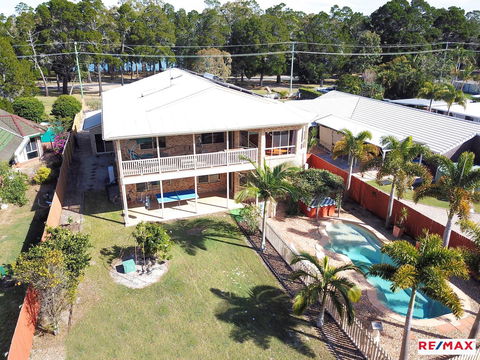 Waterfront At White Patch - Accommodation Cairns 32