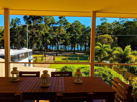 Waterfront At White Patch - Accommodation Cairns 9