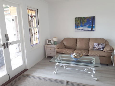 Retro Beach Flat - Accommodation Cairns 13
