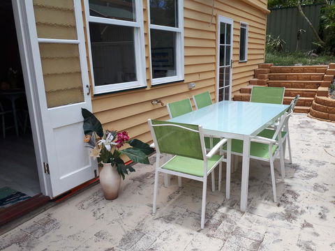 Retro Beach Flat - Accommodation Cairns 0