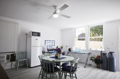 Retro Beach Flat - Accommodation Cairns 12