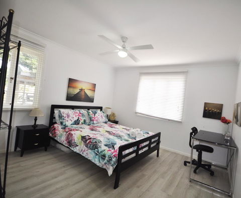 Retro Beach Flat - Accommodation Cairns 5